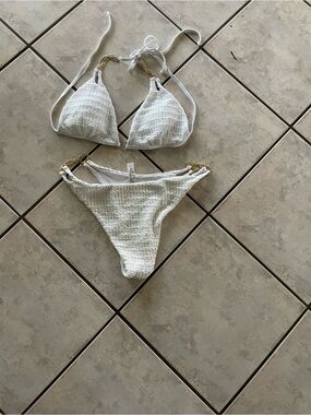 SHEIN White Textured Triangle Bikini with Gold Chain Straps